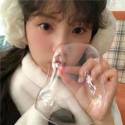 三个蓝月亮 海报